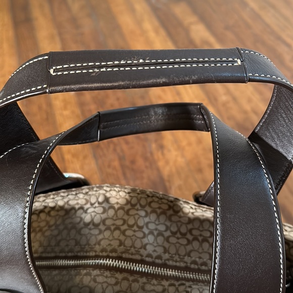 Coach Signature Large Satchel - Picture 4 of 13